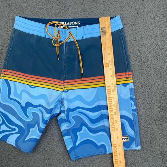 Billabong Lo Tides Board Shorts size 28 (30 Meas) Stretch Comfort Skater Surf - Picture 9 of 11